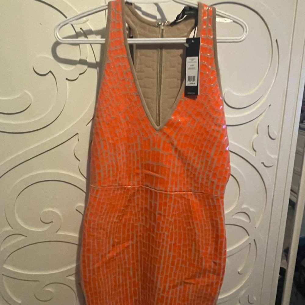 BCBG bodycon midi dress 🧡